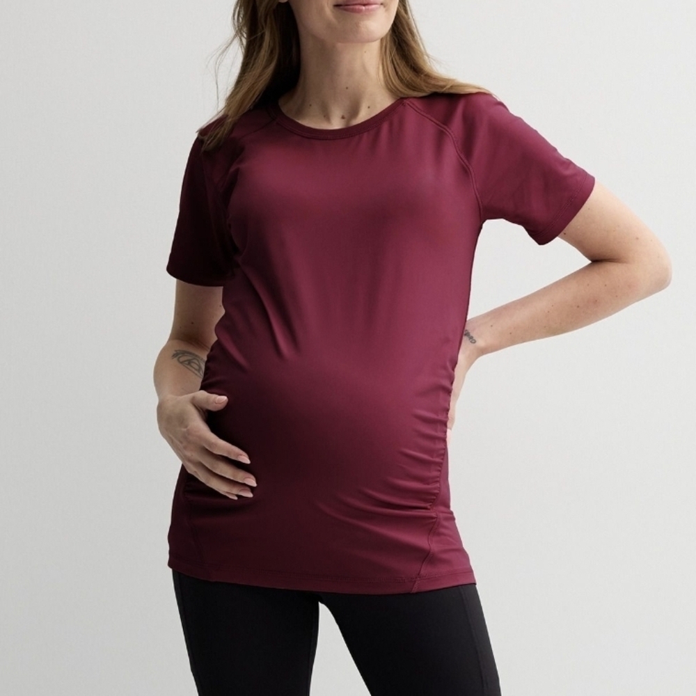 NEW XL MATERNITY DRI-FIT ATHLETIC TECH SHORT SLEEVE TSHIRT TOP BURGUNDY MAROON